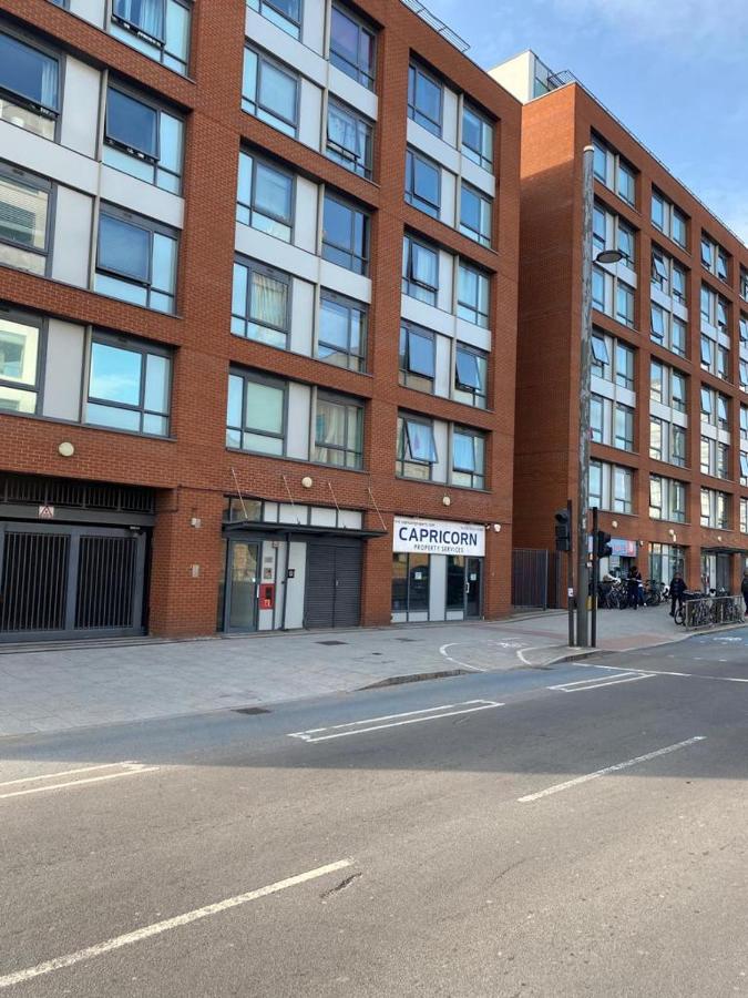 Apartamento Perfect For Long Business & Family Guests! Parking Stratford Sleeps 6 Guests! Wifi & Netflix *